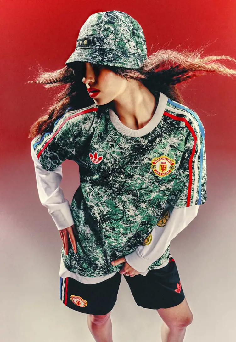 Manchester United en adidas brengen ode aan Stone Roses
