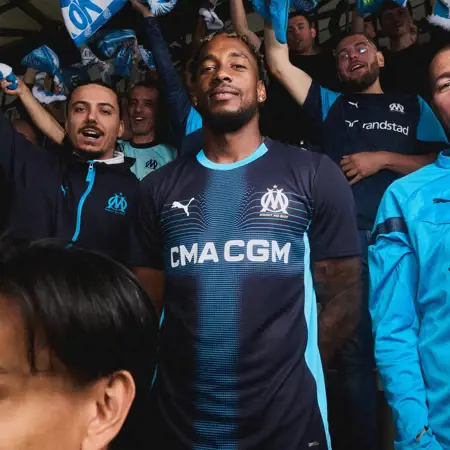 Olympique Marseille voetbalshirts 2025-2026 geïnspireerd door heritage en tifosi