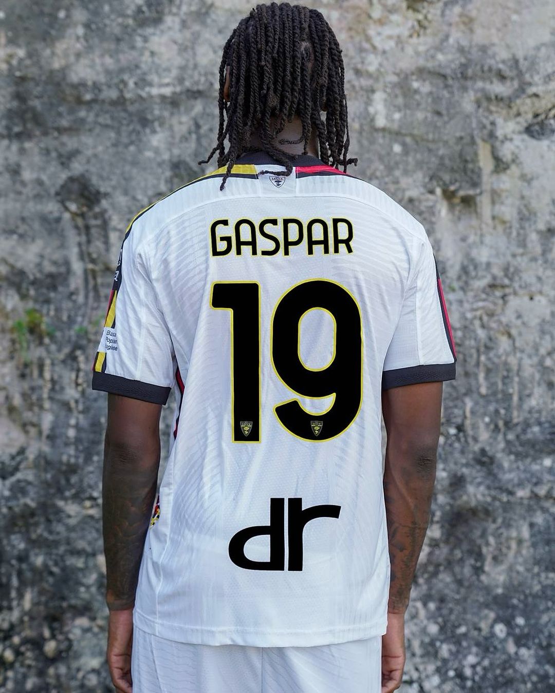 Dit zijn de US Lecce voetbalshirts 2024-2025