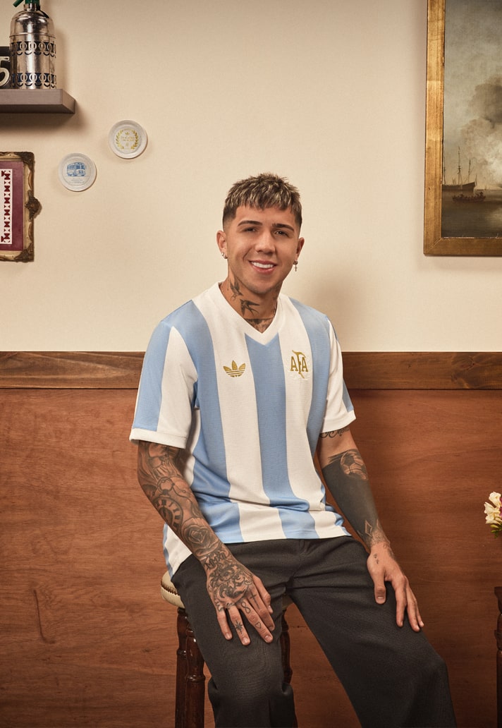 adidas en Argentinië lanceren voetbalshirt ter ere van 50 jaar samenwerking
