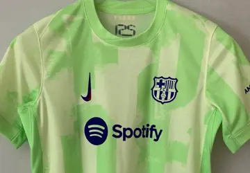 Fc Barcelona 3E Shirt Gelekt 2024 2025 B