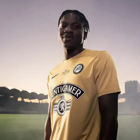 Dit zijn de Sturm Graz voetbalshirts 2024-2025