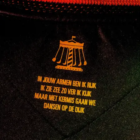 Dit is het FC Volendam kermis voetbalshirt 2023-2024