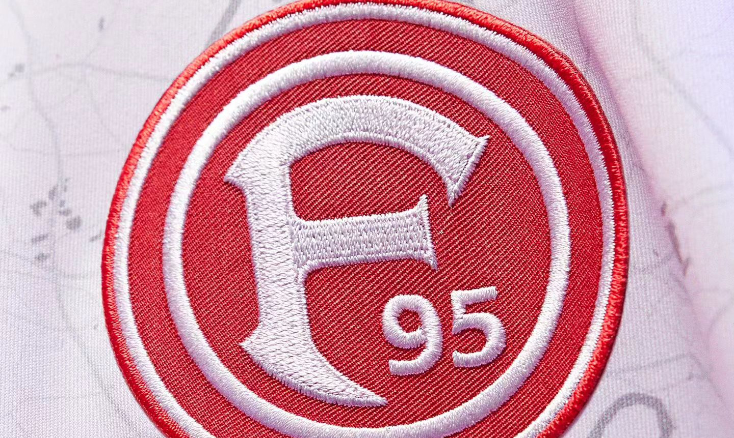 Fortuna Dusseldorf Voetbalshirts 2024 2025