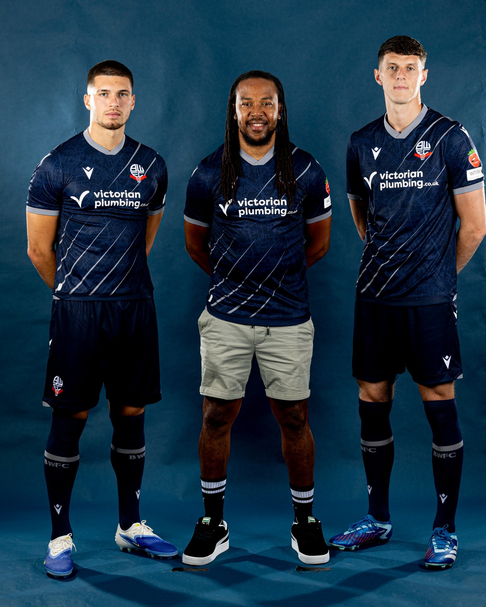 Dit zin de Bolton Wanderers voetbalshirts 2025-2026