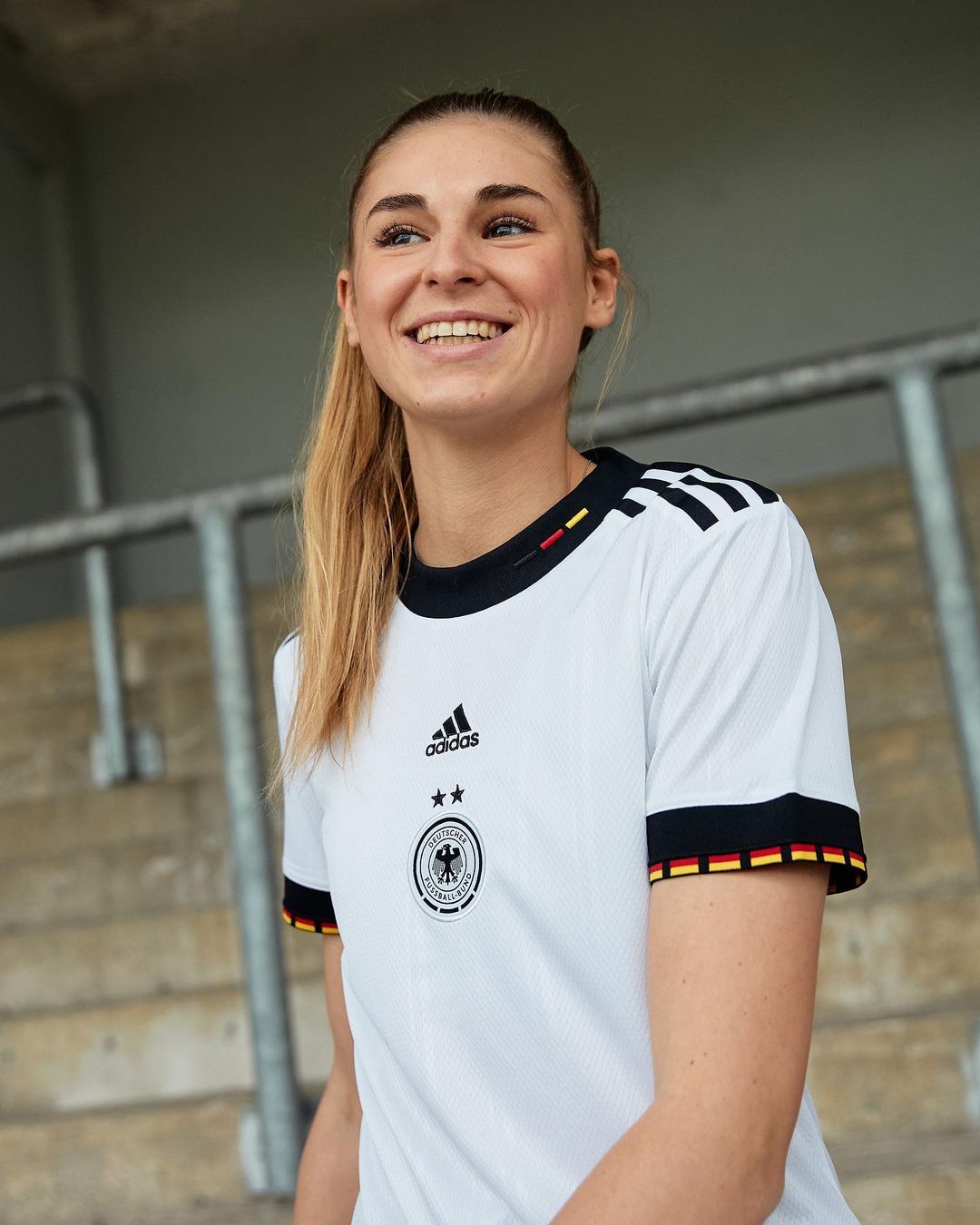 Duitsland vrouwen thuisshirt 2022-2023