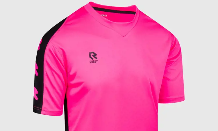 Roze voetbalshirt
