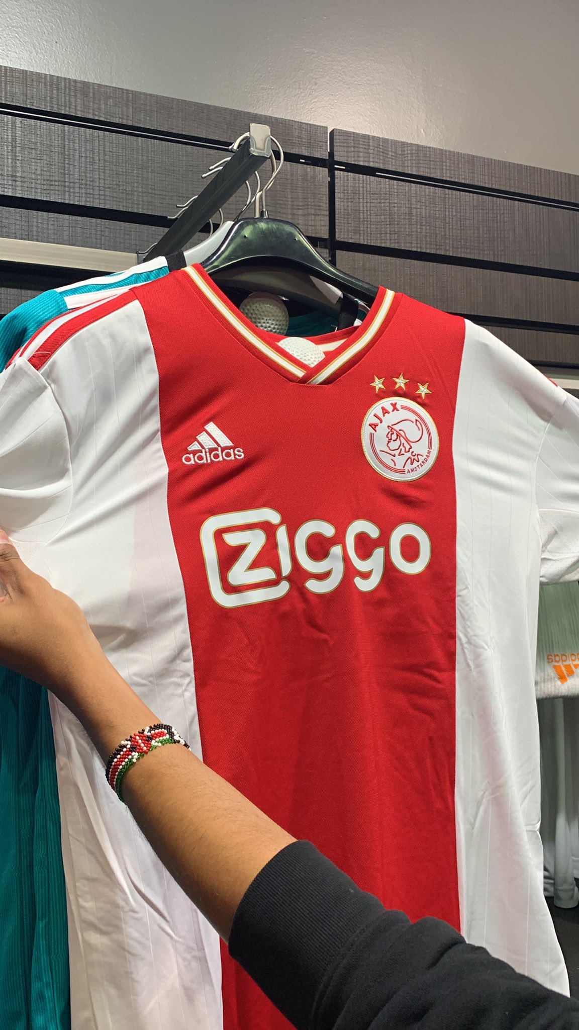 Ajax thuisshirt 2022-2023 uitgelekt