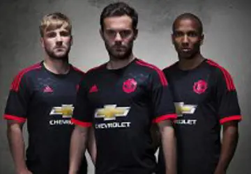 zwarte-manchester-united-shirt-2015-2016.jpg
