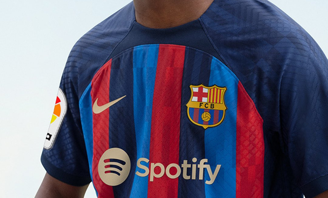 barcelona-thuisshirt-2022-2023-d.jpg