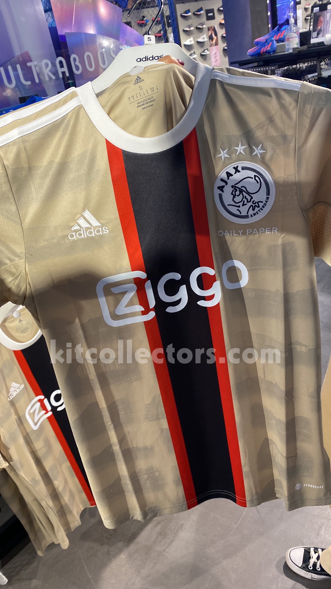 Ajax 3e shirt 2022-2023 uitgelekt