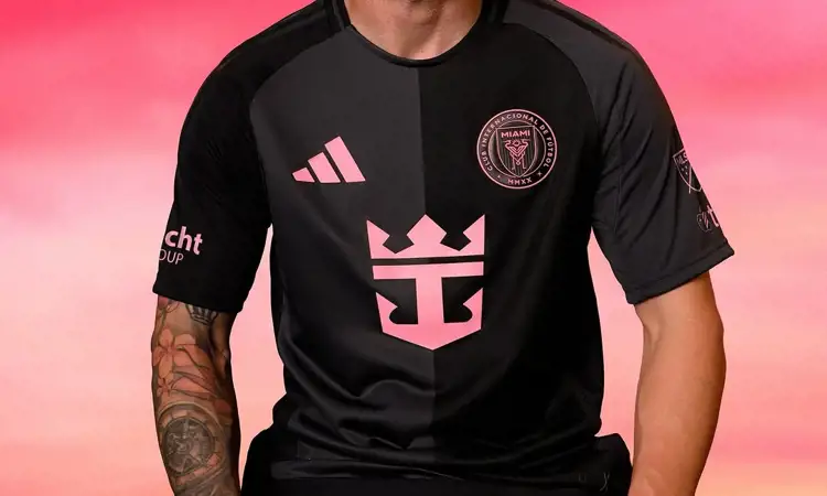 Inter Miami CF uitshirt 2025-2026 heeft half-om-half design
