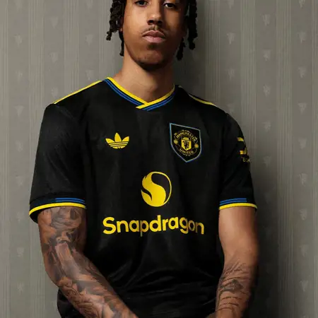 Manchester United 3e shirt 2025-2026 geïnspireerd door uitshirt 1993-1995