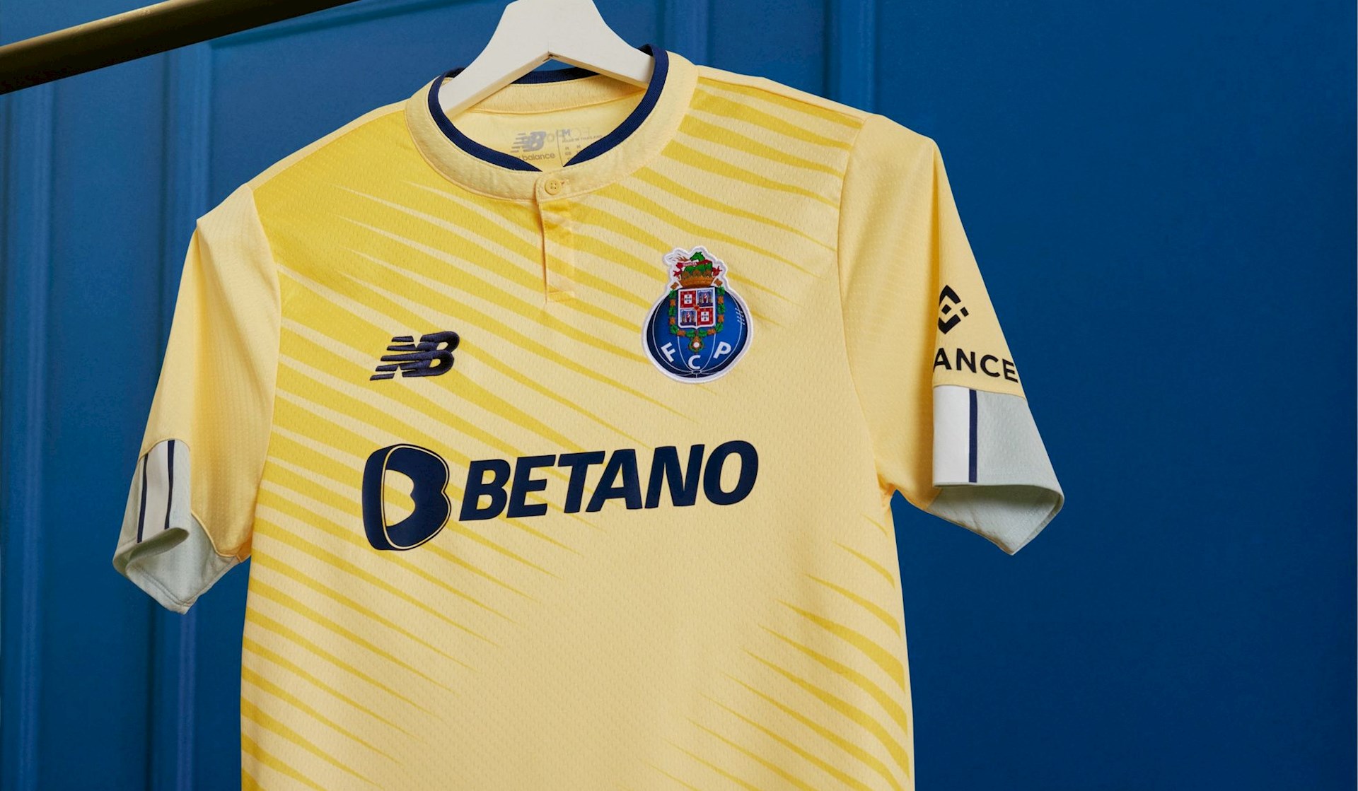 fc-porto-uitshirt-2022-2023-g.jpg