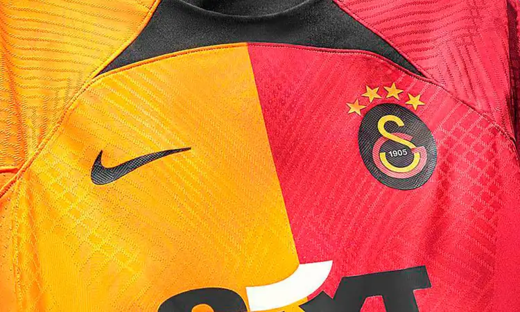 Galatasaray voetbalshirts 2022-2023