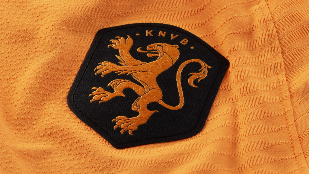 oranje-leeuwinnen-voetbalshirt-2022-23.png