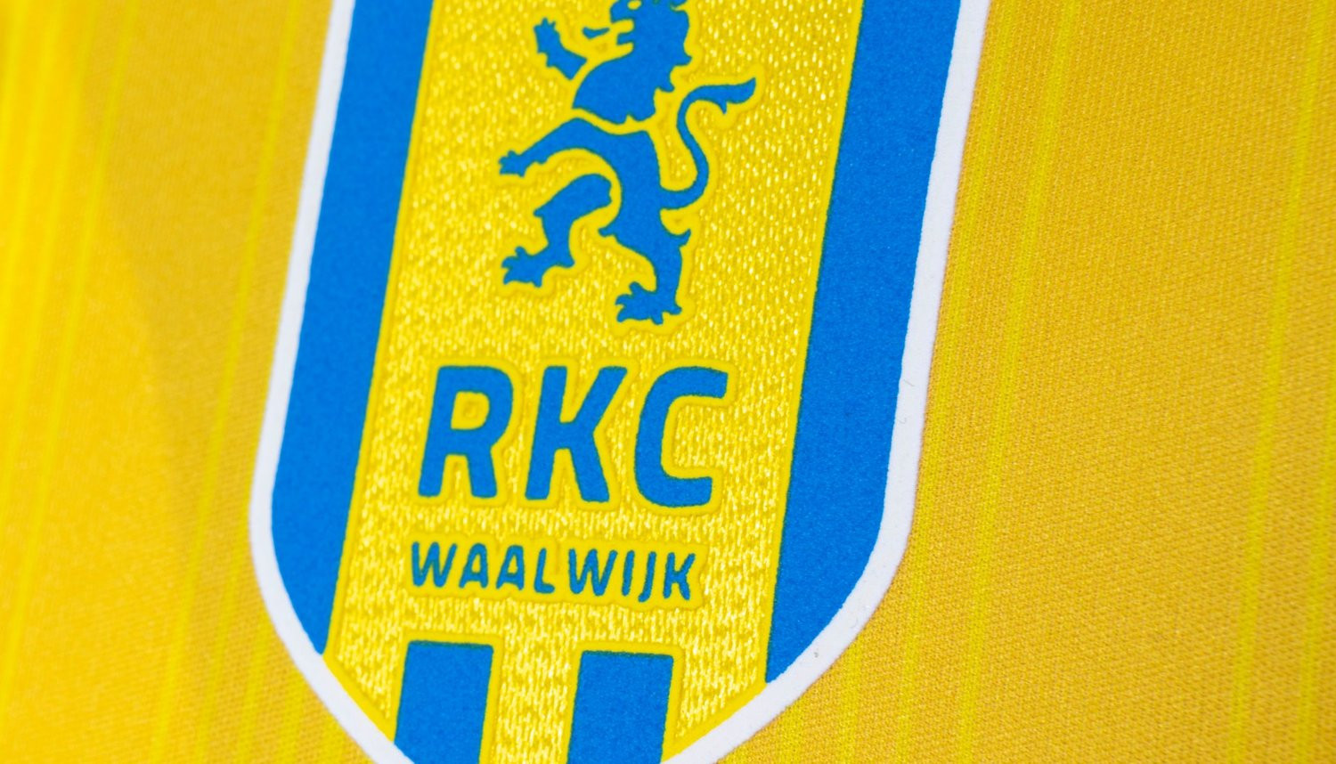rkc-waalwijk-thuisshirt-2022-2023-c.jpg