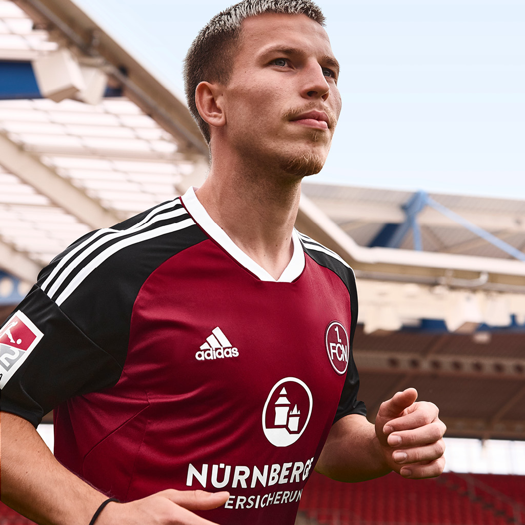 FC Nürnberg thuisshirt 2022-2023