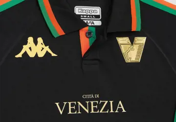 venezia-fc-voetbalshirts-2022-2023.jpg