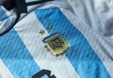 argentinie-voetbalshirts-2022-2023.jpg