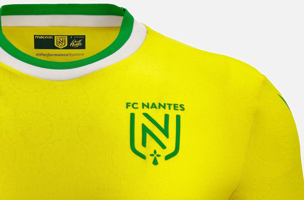 fc-nantes-voetbalshirts-2022-2023.jpg