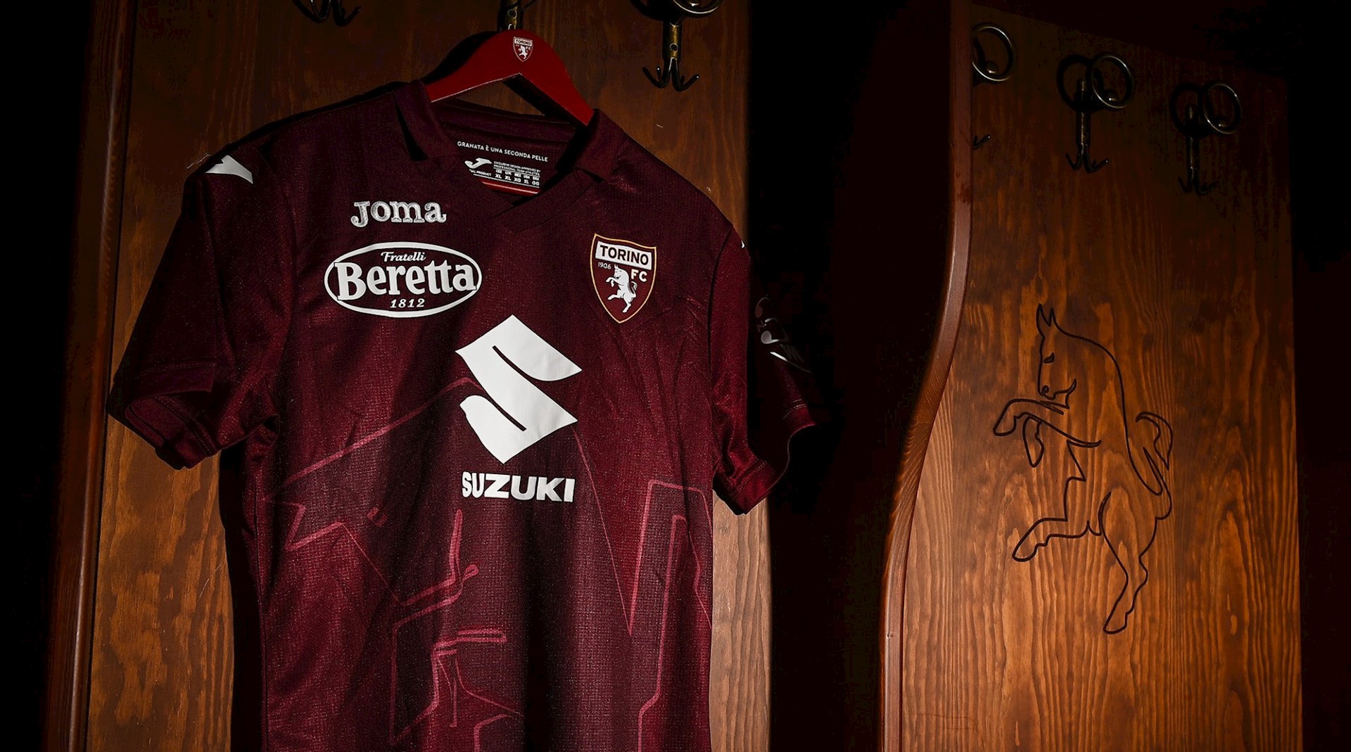 torino-voetbalshirts-2022-2023.jpg