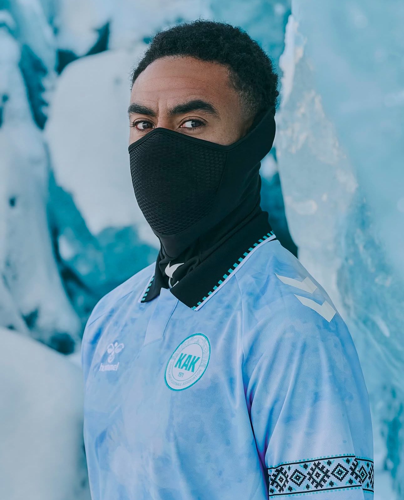 Dit zijn de fascinerende Groenland voetbalshirts 2025-2026 van Hummel