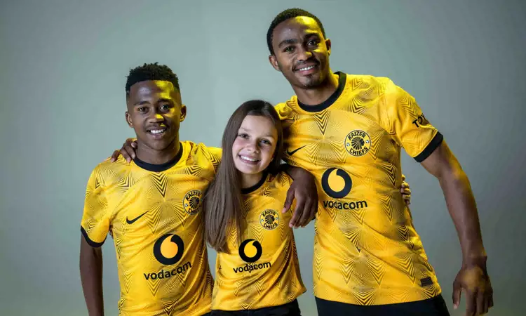 Kaizer Chiefs voetbalshirts 2022-2023