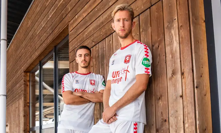 FC Twente derde wedstrijdshirt 2022-2023