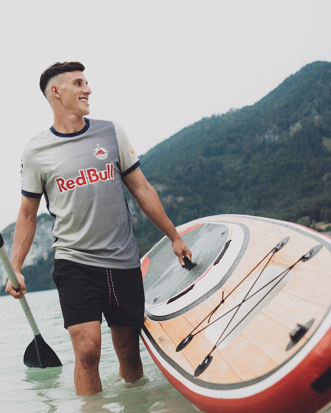 Red Bull Salzburg 3e voetbalshirt 2022-2023