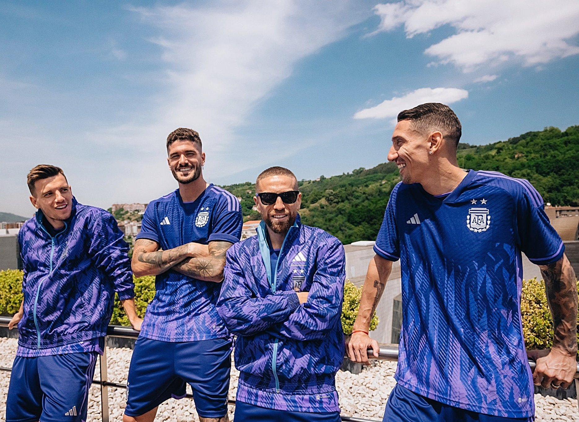 argentinie-uitshirt-2022-2023-c.jpg (1)