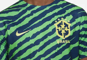 brazilie-warming-up-shirt-22-23.jpg
