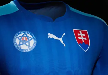 slowakije-voetbalshirt-euro-2016-uit.jpg