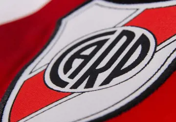 river-plate-shirt-thuis-2016.png