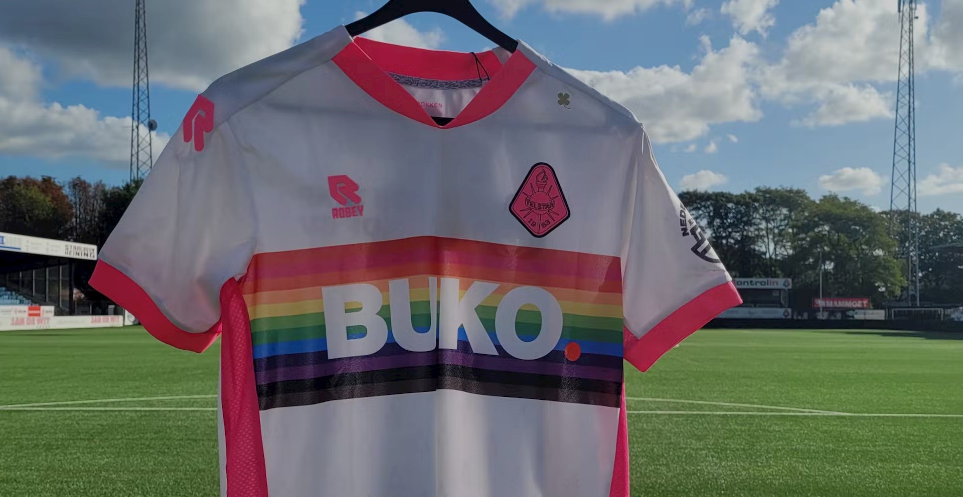 telstar-regenboog-voetbalshirt-2022-2023.jpg