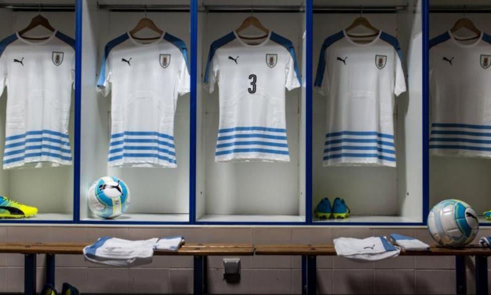 uruguay-voetbalshirts-2016-2017.png