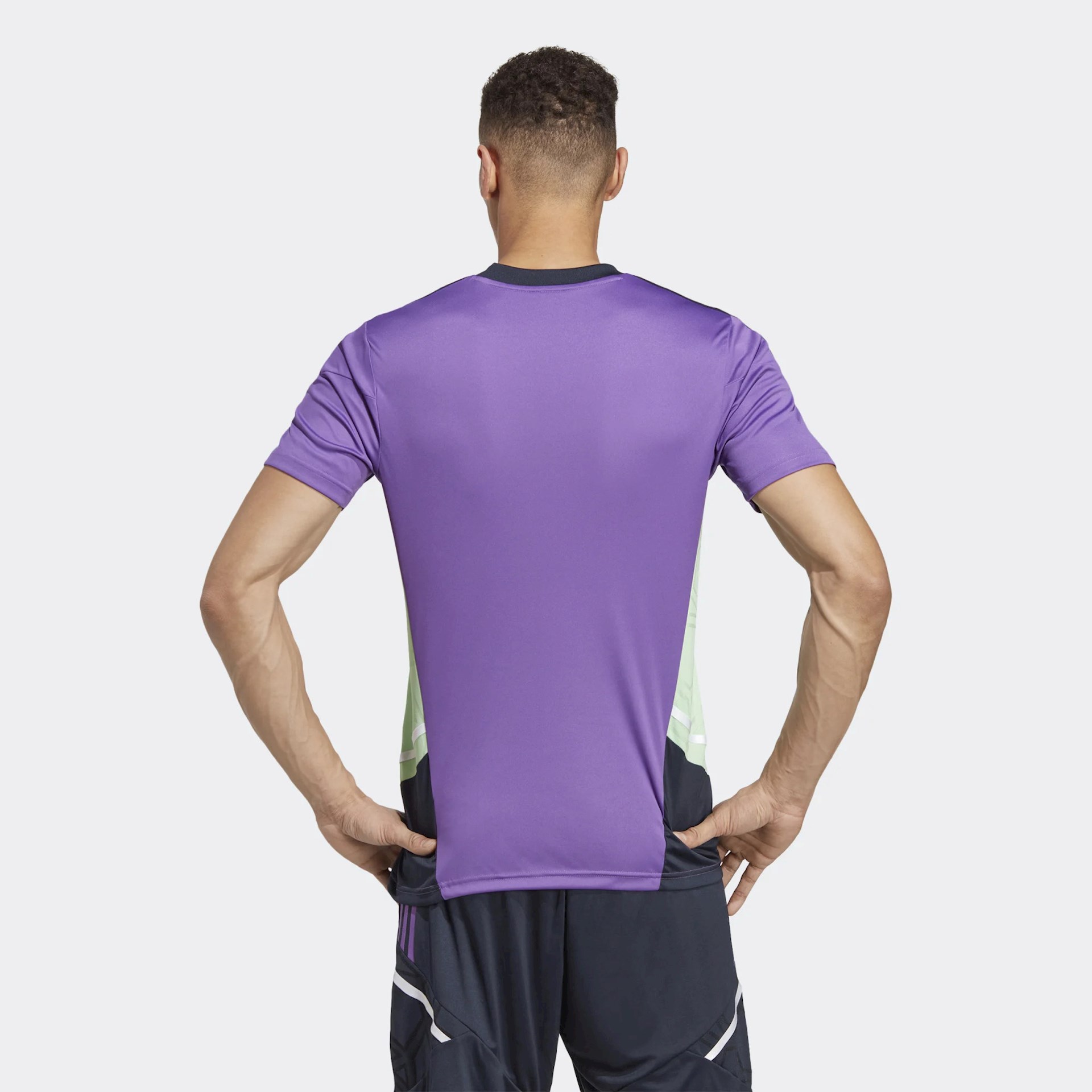 Real Madrid trainingsshirt 2023 - Paars