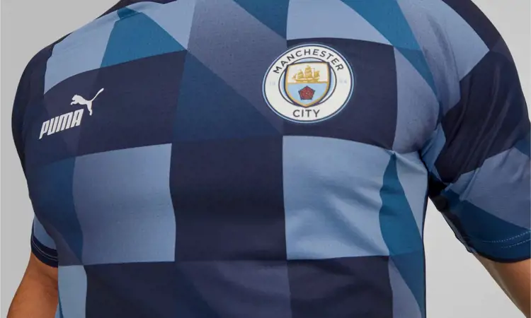Deze warming-up shirts draagt Manchester City in 2023