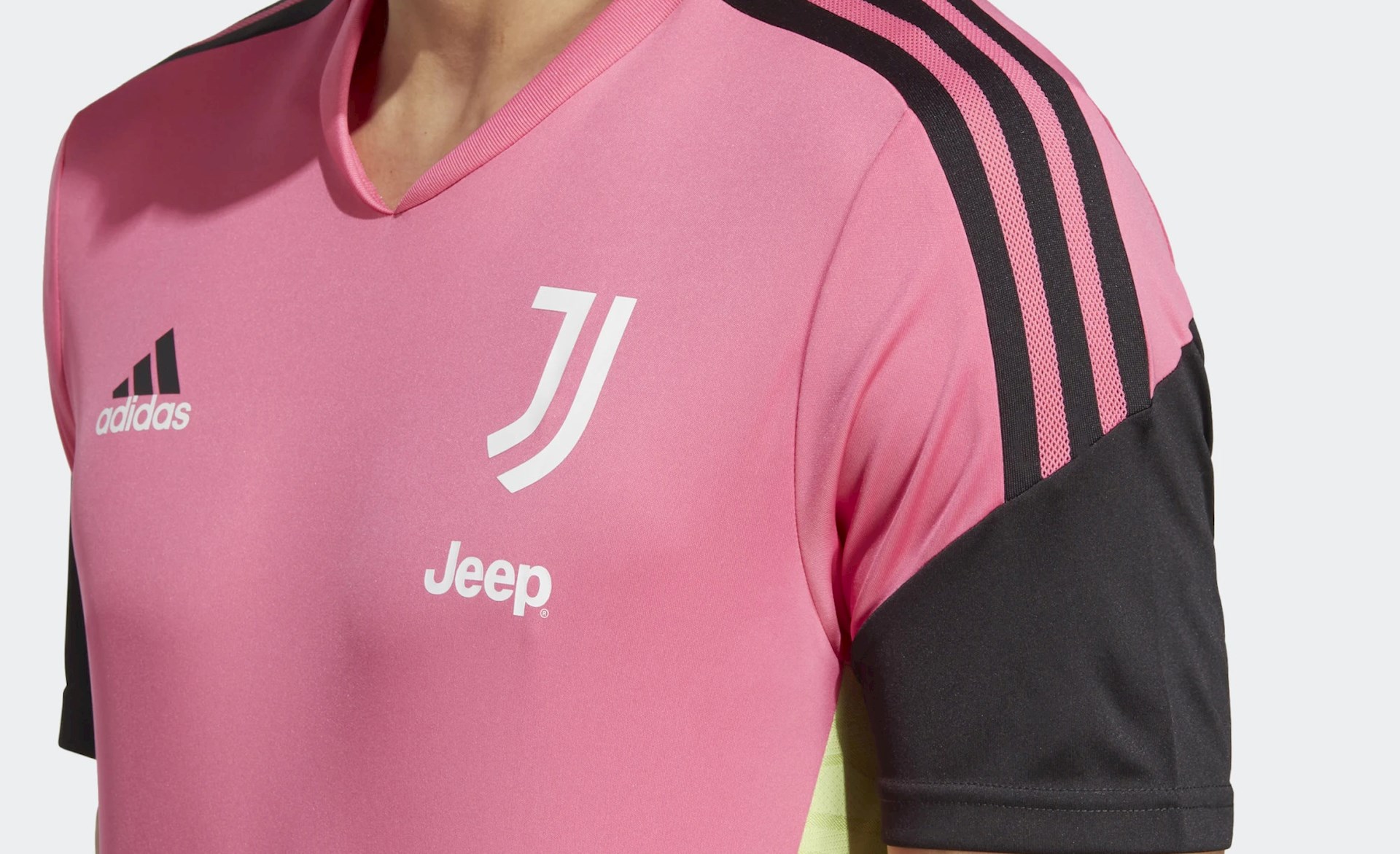 juventus-trainingsshirt-2023-b.jpg
