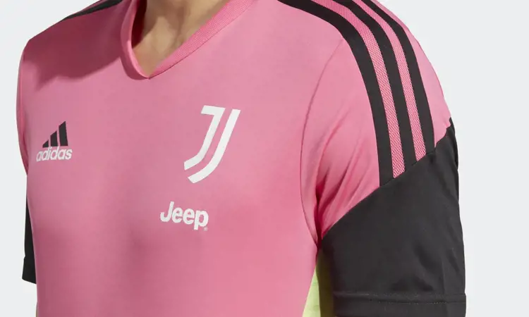 Deze roze trainingsshirts draagt Juventus in 2023