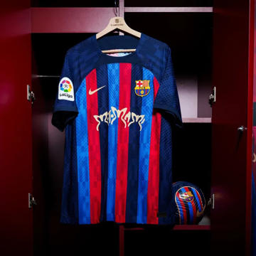 rosalia-op-fc-barcelona-voetbalshirt.jpg