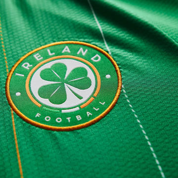 ierland-voetbalshirts-2023-2024-d.jpg
