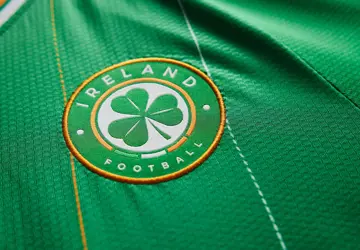 ierland-voetbalshirts-2023-2024-d.jpg