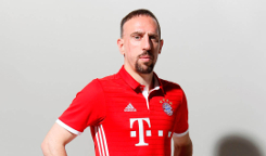 bayern-muenchen-thuisshirt-2016-2017-6.jpg