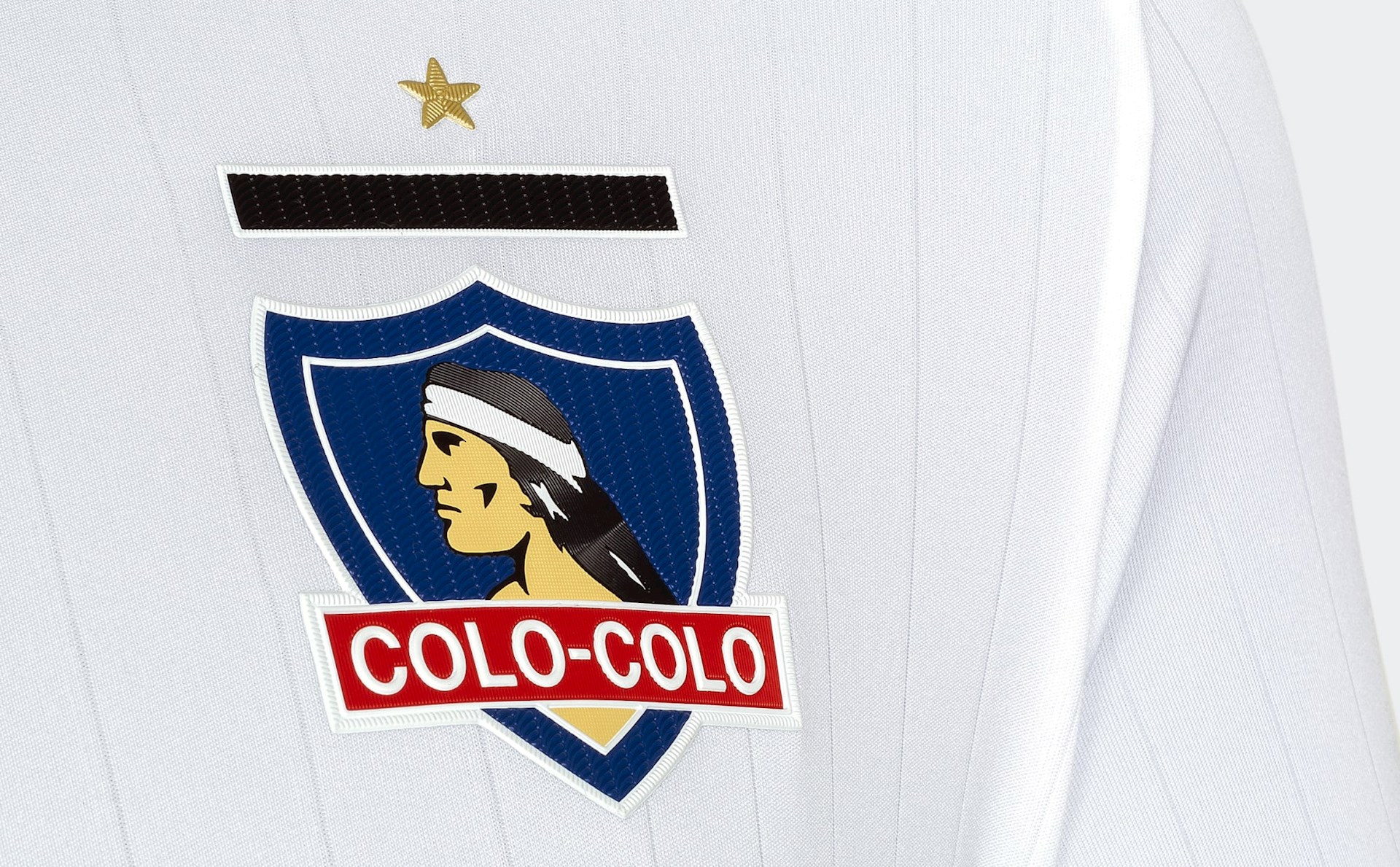 colo-colo-voetbalshirts-2023.jpg