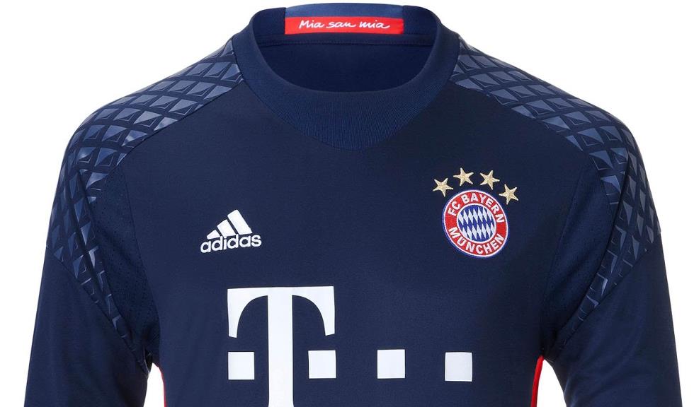 bayern-munchen-keepershirt-2016-2017.png