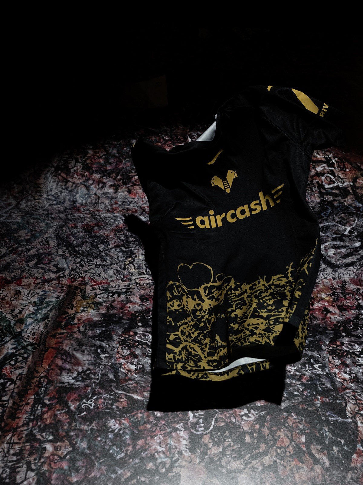 Hellas Verona 4e shirt 2025-2026 in teken Valentijn