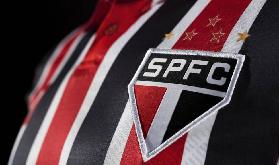 sao-paulo-shirt-2016-2017-ua.jpg