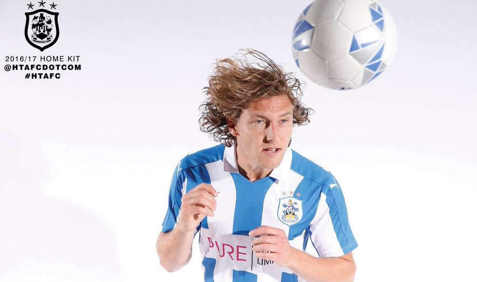 huddersfield-town-shirt-thuis-2016-2017.png