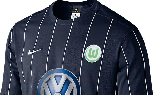 vfl-wolfsburg-uit-shirt-2016-2017.jpg